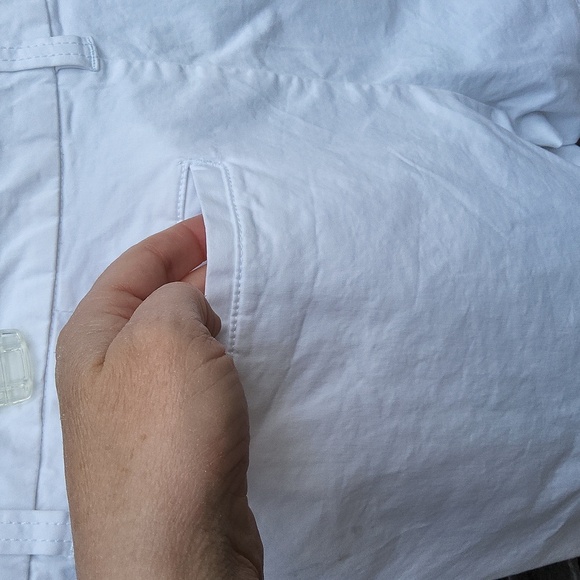 Magellan Outdoors White Women's Shorts Size 16 - Picture 5 of 7